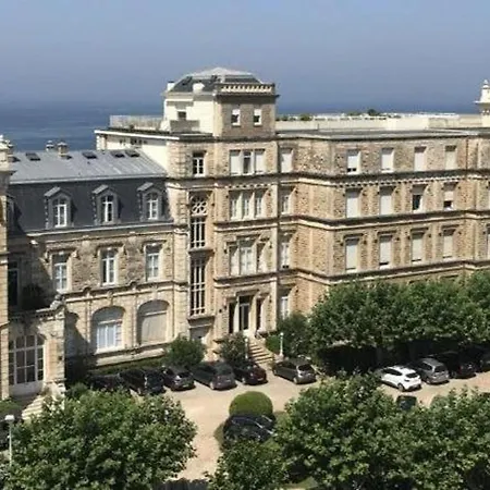 Duplex Spacieux Pres Du Centre Et Plage, Parking Et Wifi Inclus - Fr-1-3-624 Apartment *